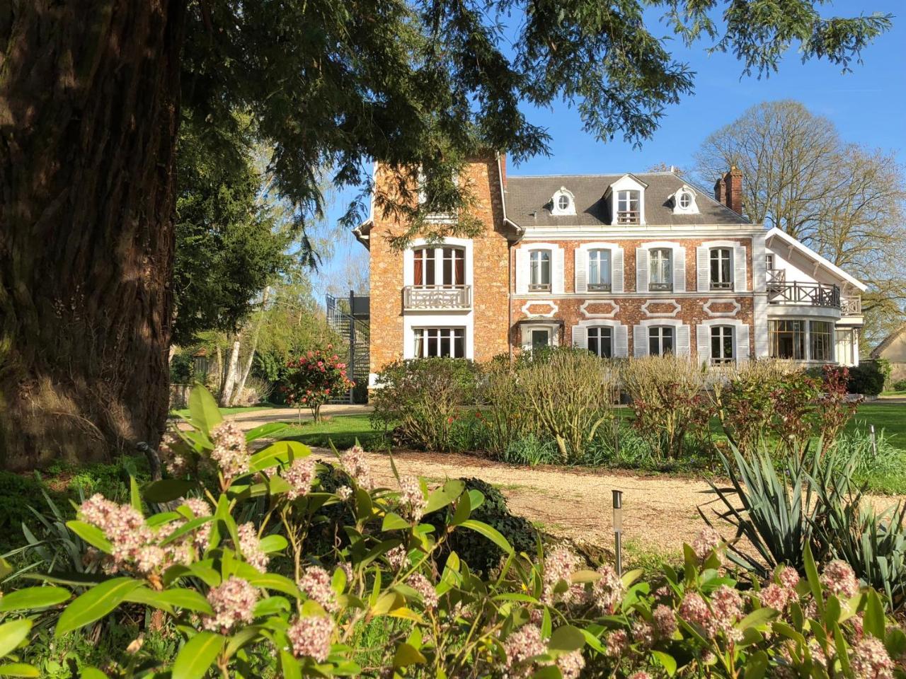 La Villa Rochette Forges-les-Bains エクステリア 写真