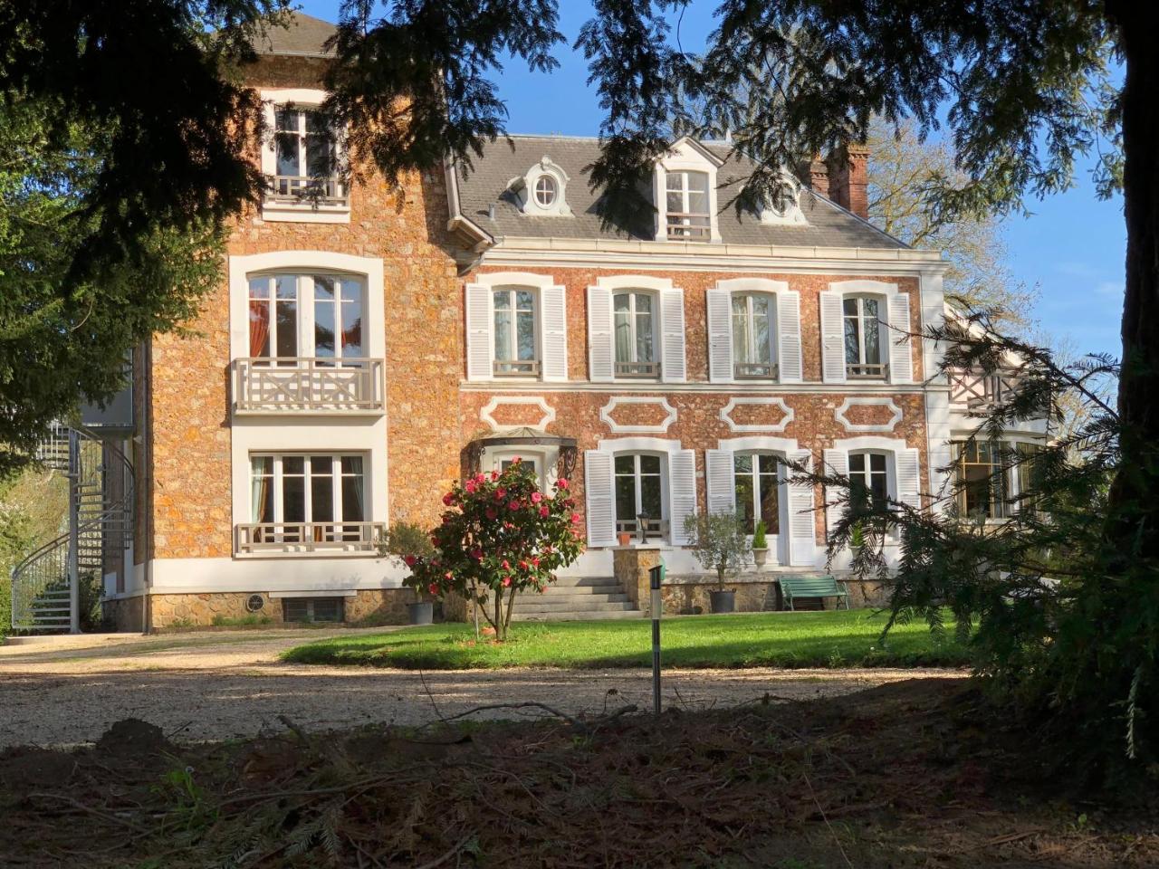 La Villa Rochette Forges-les-Bains エクステリア 写真